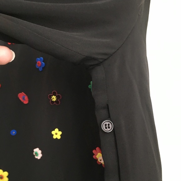 Milly Elanore blouse size 10 with button flower mod details - Picture 12 of 15